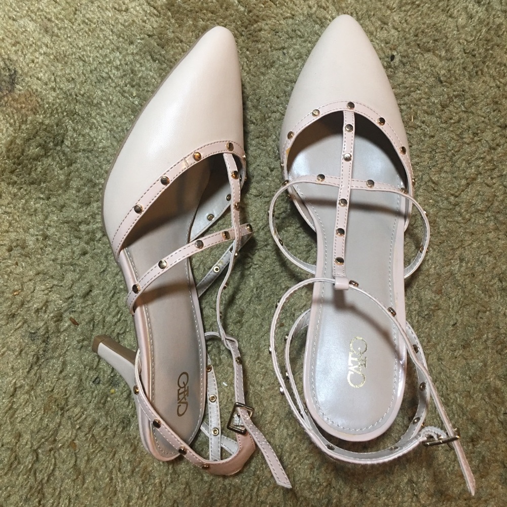 Nude Shoe